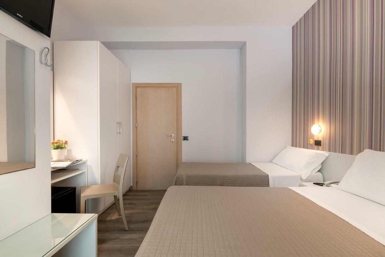 Hotel Ervill Rimini Dış mekan fotoğraf